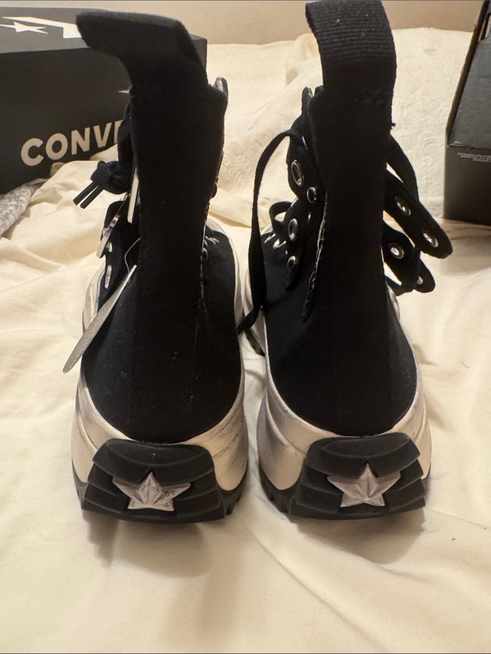 Converse Black and White Womens Sneakers Box Included - Picture 5 of 5
